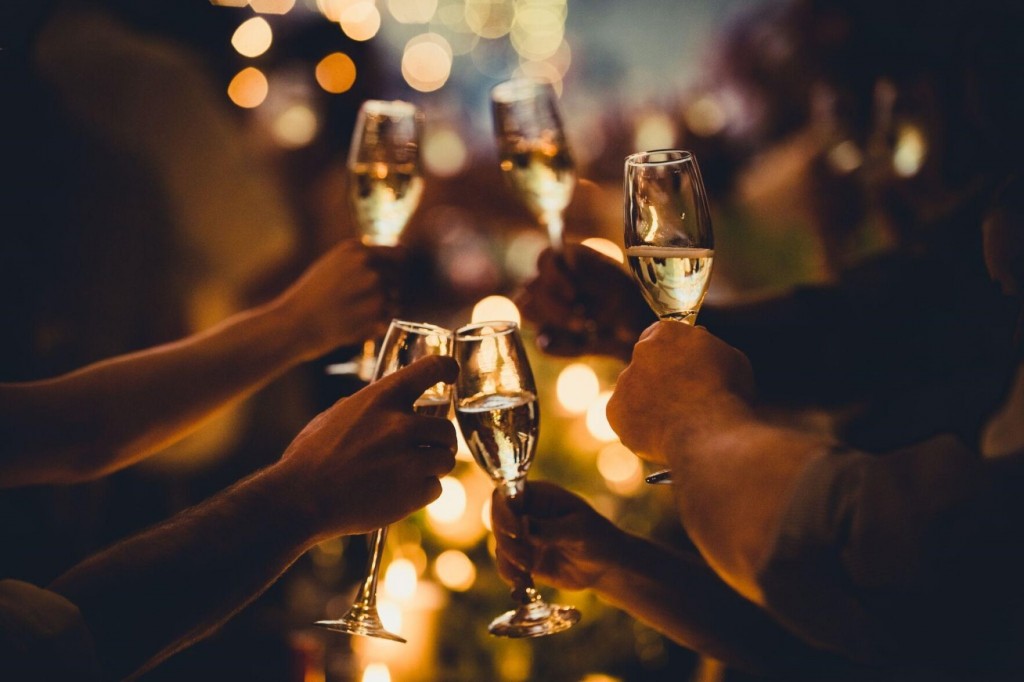 How To Throw A New Year’s Eve Party Your Guests Won’t Forget