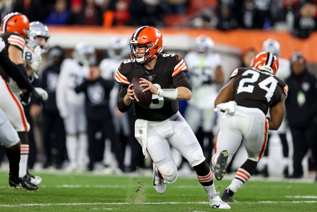 Las Vegas Raiders Snatch Last Gasp Victory Over Covid Depleted Browns To Preserve Playoff Hopes