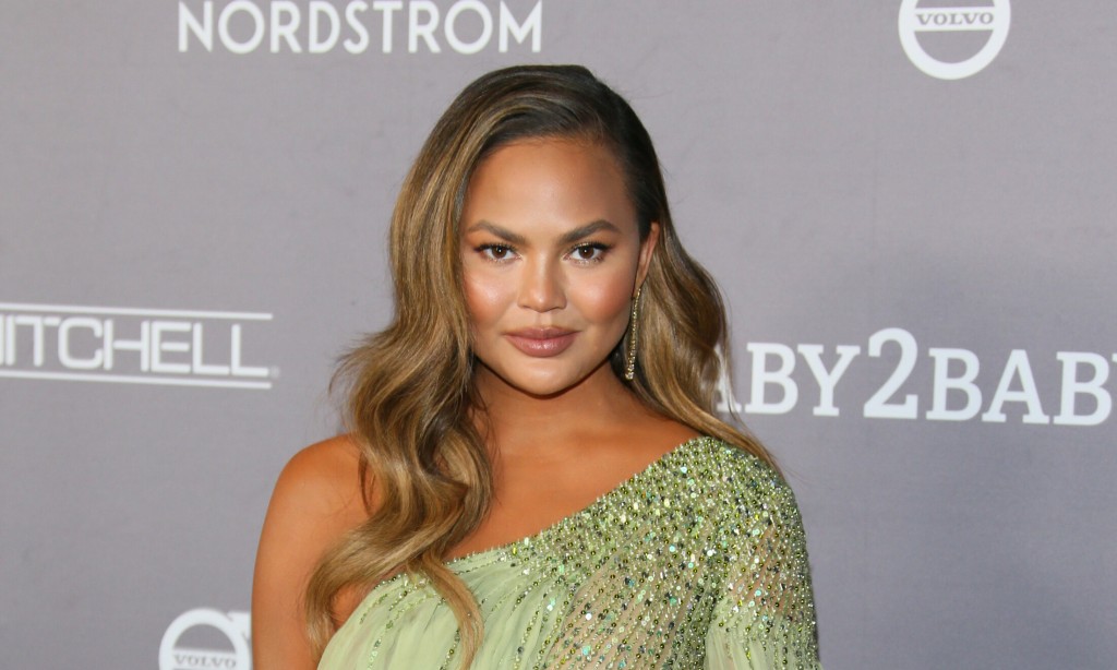 Chrissy Teigen Celebrates Being Six Months Sober