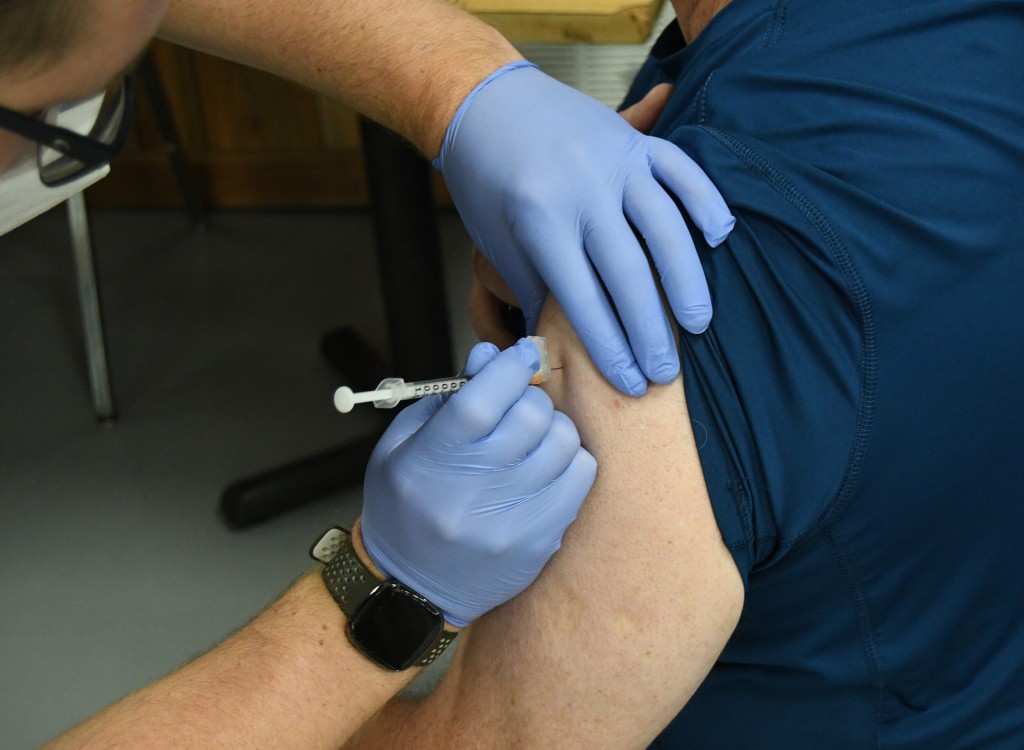 Despite Cdc Directive, Many Pharmacies Refusing To Give Fourth Shots To Immune Compromised Patients