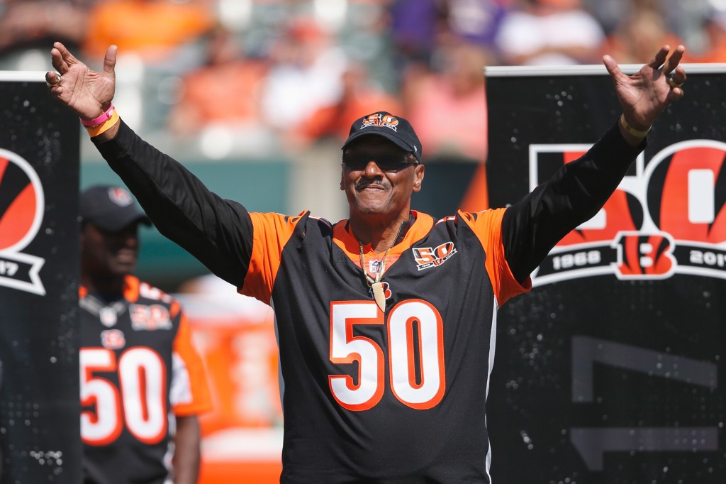 Former Notre Dame And Cincinnati Bengals Star Ross Browner Dies At Age 67