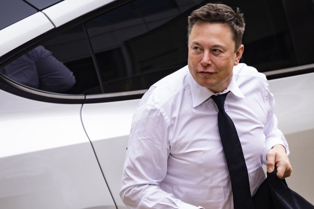 Elon Musk Offered A Florida Teen $5,000 To Delete A Twitter Account Tracking His Jet. It Wasn’t Enough