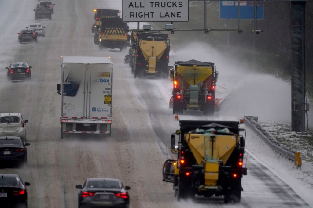 Snow, Ice Blasts Through South With Powerful Winter Storm