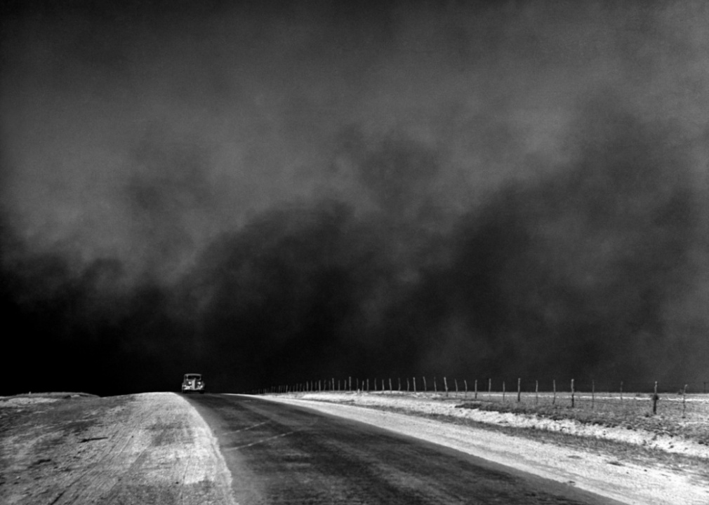 Longest Lightning Bolt Record: A 477 Mile Megaflash Over 3 States