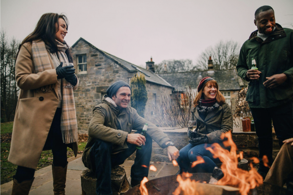 How To Throw An Outdoor Winter Party In Comfort And Style