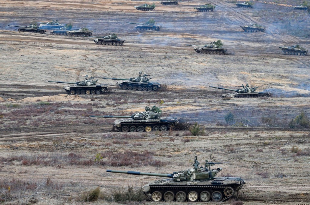 Ukraine Officials Come Under Attack; Rebels Mobilize Troops