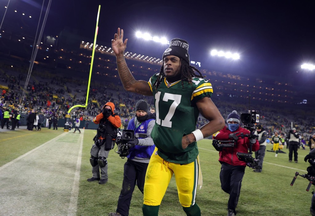 Packers Trade Star Receiver Davante Adams To Raiders, Leaving Aaron Rodgers In The Cold
