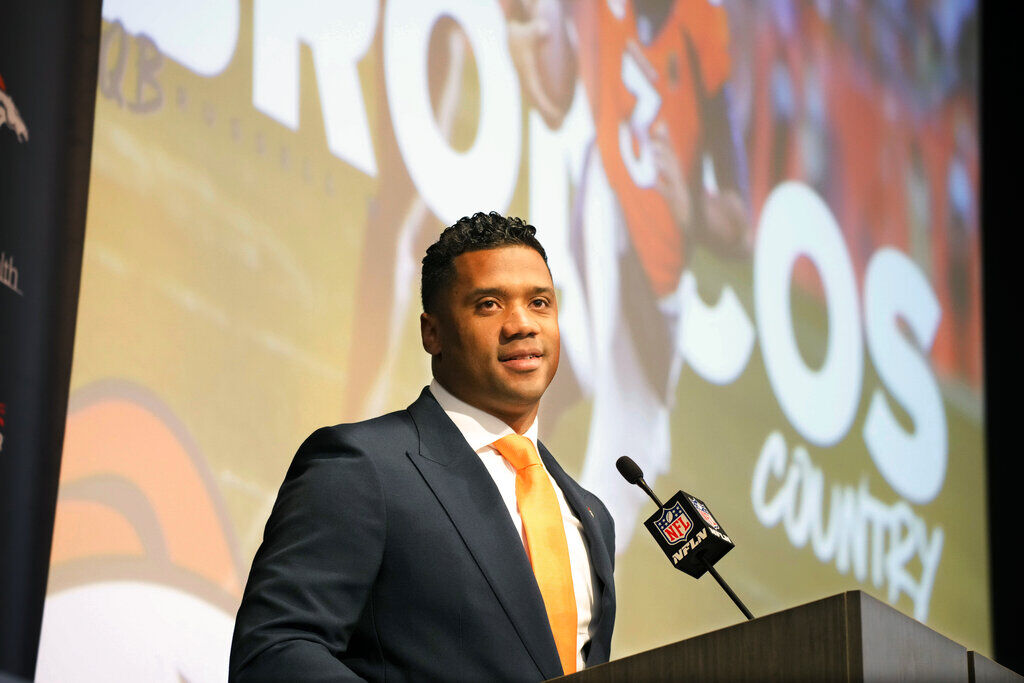 Russell Wilson Aims To Play 12 More Years, Win 3 4 More Super Bowls