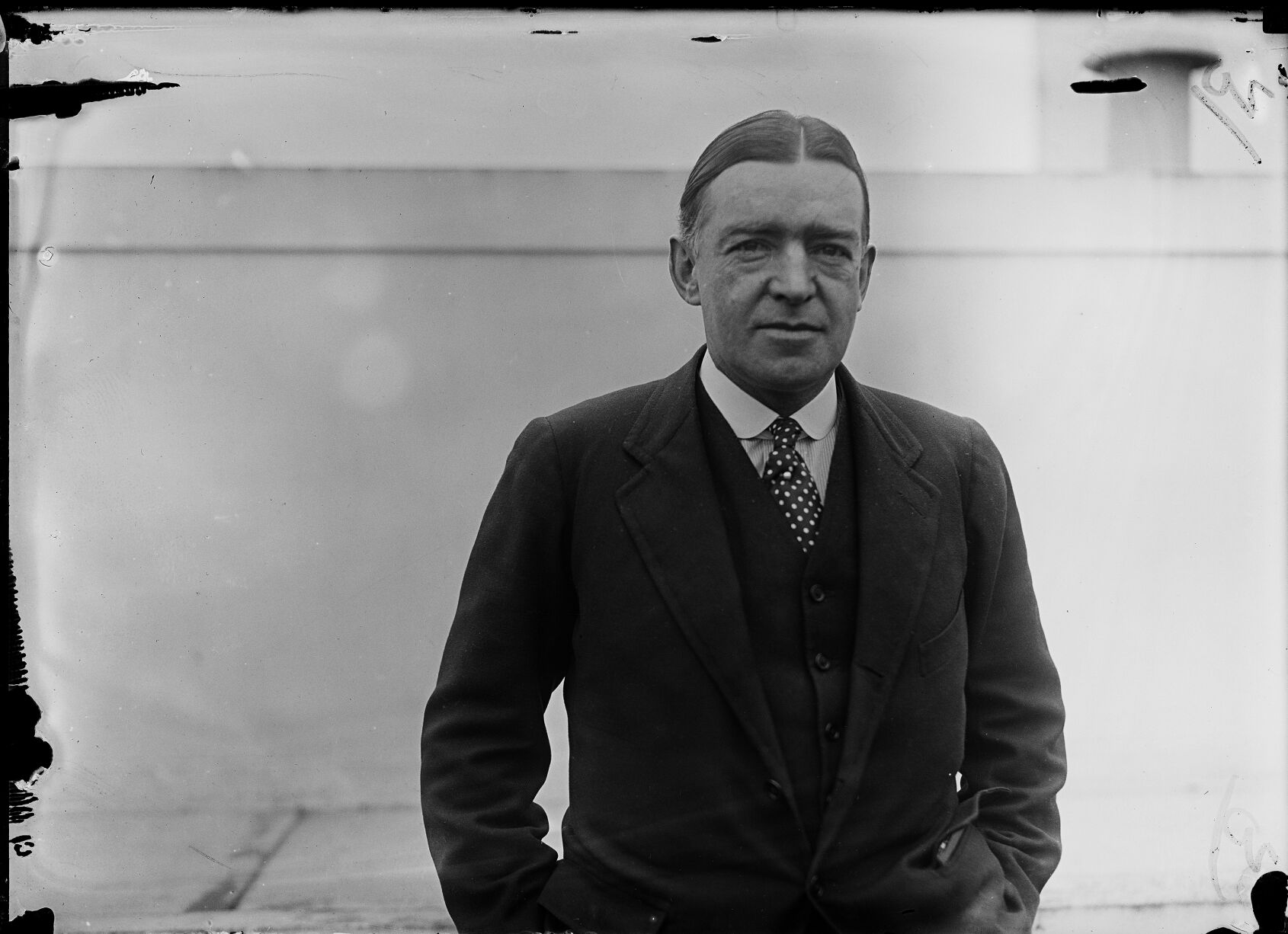 <p>Sir Ernest Shackleton, noted British explorer and writer, is shown as he arrived in New York on the Aquitania, on a hurried business trip to Canada, Jan. 30, 1921.</p>