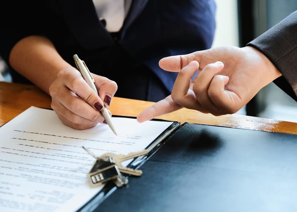 1 In 4 Home Offers Are Now Cash. Here’s What That Means For The Average Home Buyer