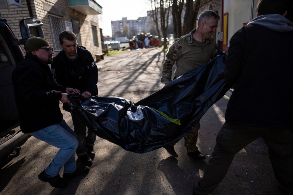 Police: More Than 900 Civilian Bodies Found In Kyiv Region