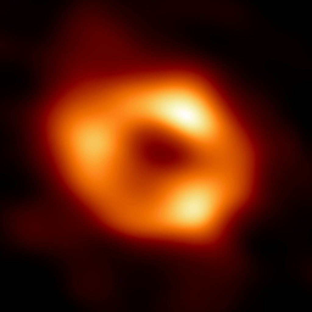 Astronomers Capture 1st Image Of Milky Way’s Huge Black Hole