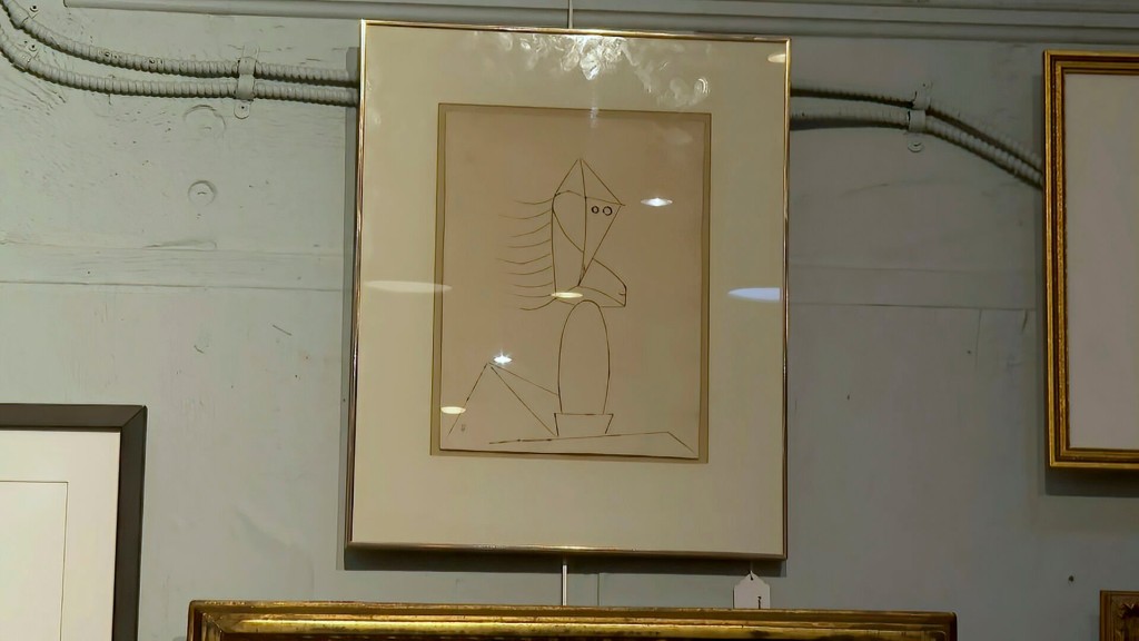 Ginsburg’s Tea Set, Coat, Other Items Raise $800k For Opera