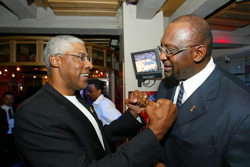 Bob Lanier, Nba Force Who Left Big Shoes To Fill, Dies At 73