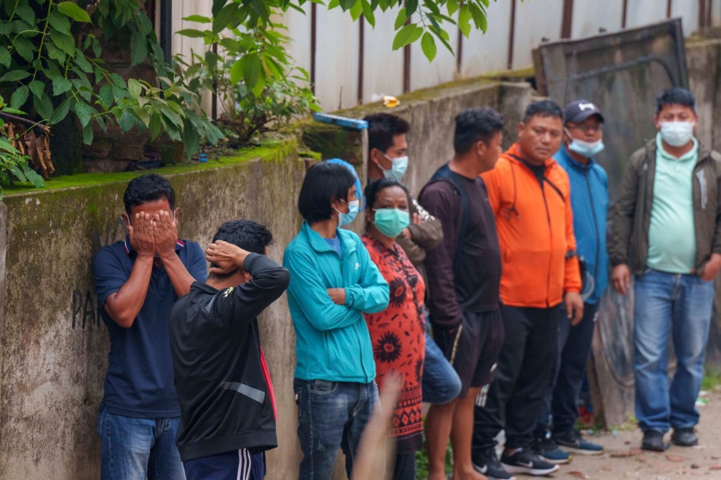 Some Democrats Voting In Gop Primaries; Plane Wreck In Nepal Kills 21, Eu Bans Russia Oil Imports