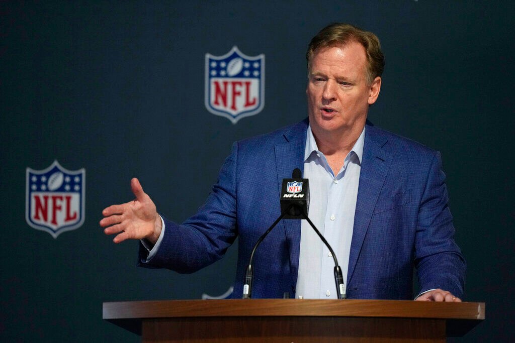Nfl Revamps Rooney Rule To Include Quarterbacks Coaches