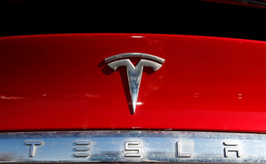 Us Has 750+ Complaints That Teslas Brake For No Reason