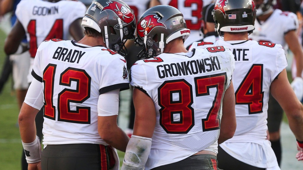 Tom Brady On Gronk: ‘we’d All Love To Play With Him’ In 2022