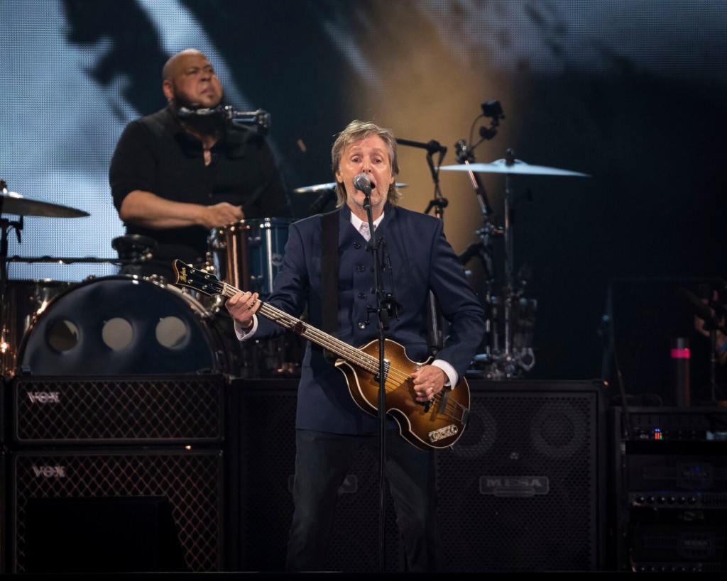Mccartney Marks 80th Birthday With Springsteen, 60,000 Pals