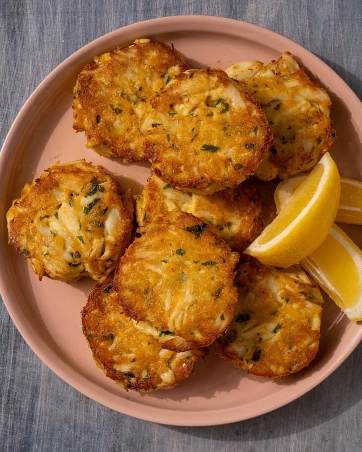 The Kitchn: The Easiest Baked Crab Cakes Are Perfect For The Season