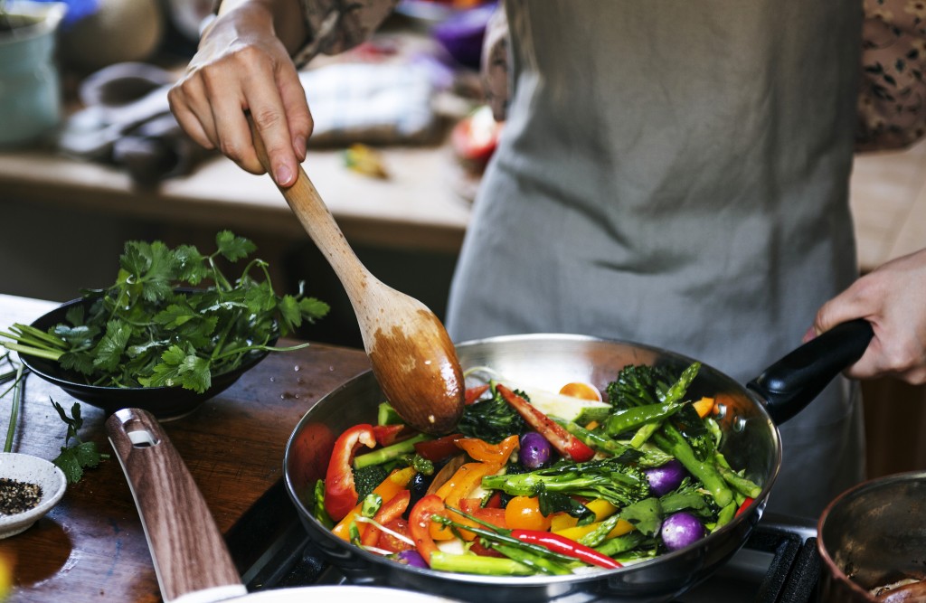 Diet Showdown: Keto Versus Mediterranean. Which Won?