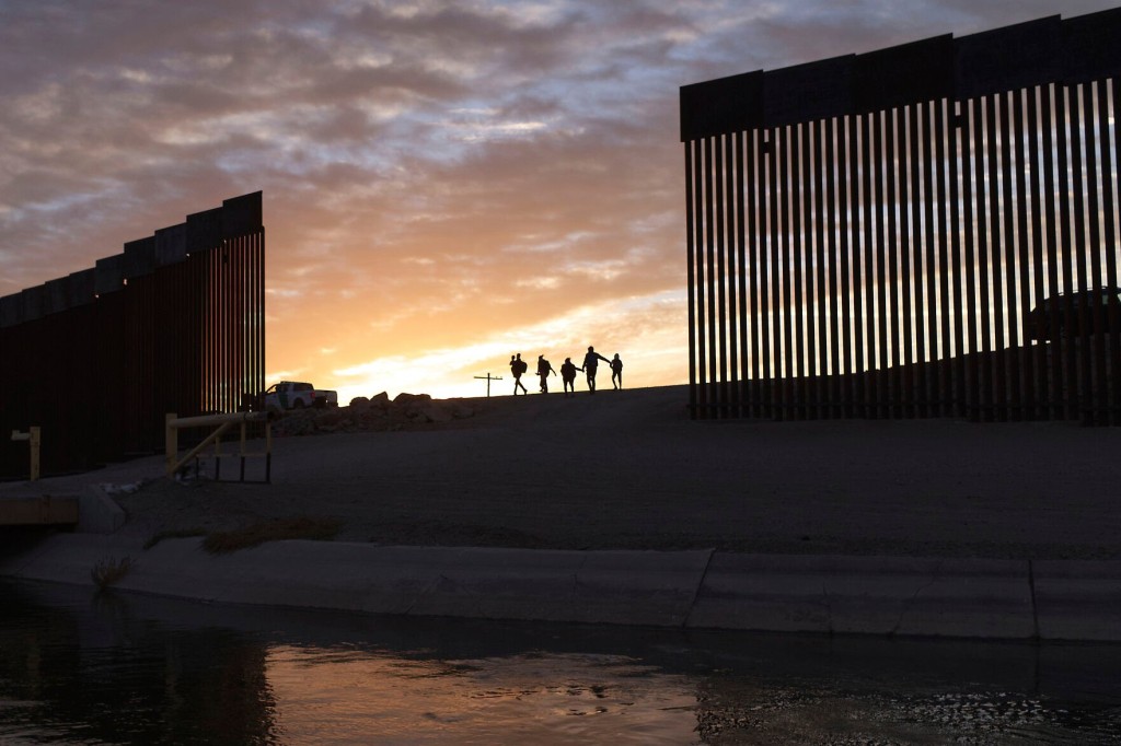 Us To Fill Border Wall Gaps At Open Area Near Yuma, Arizona