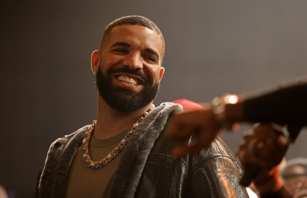 Drake Has A Nostalgic Moment On Stage With The Backstreet Boys