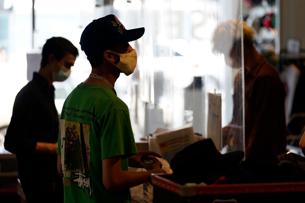 Indoor Mask Mandate May Be Reinstated In Los Angeles County Amid High Covid 19 Transmission Level