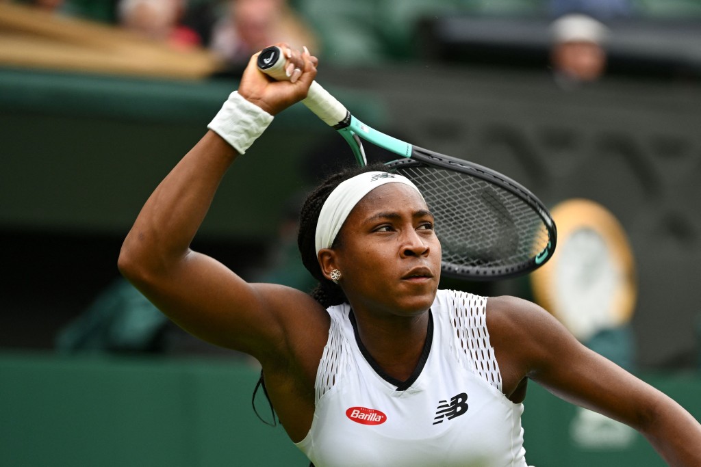 Coco Gauff Suffers Wimbledon Defeat Against Us Compatriot Amanda Anisimova