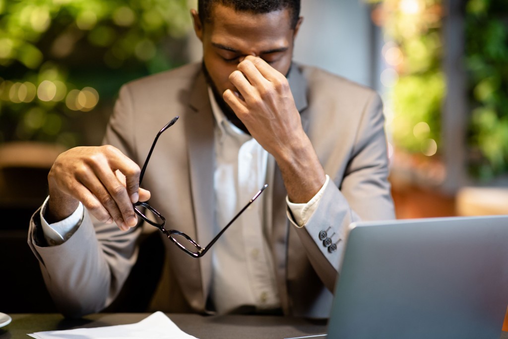 These Are The Signs That You’re In A Toxic Work Environment