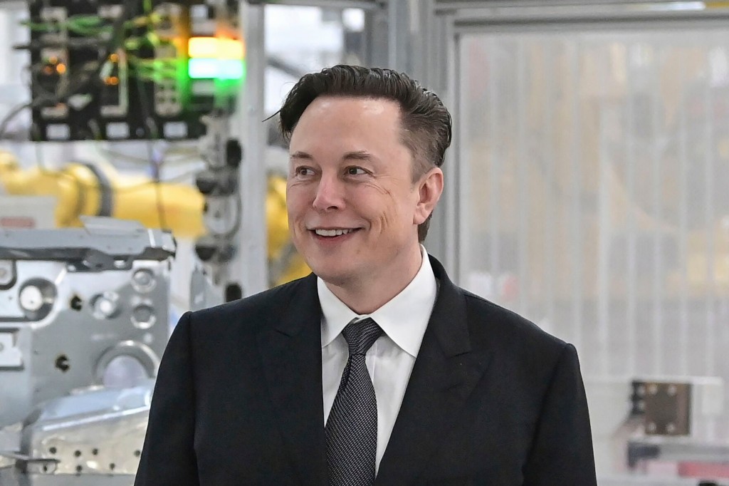 Elon Musk Reportedly Fathered Twins With Executive At One Of His Companies