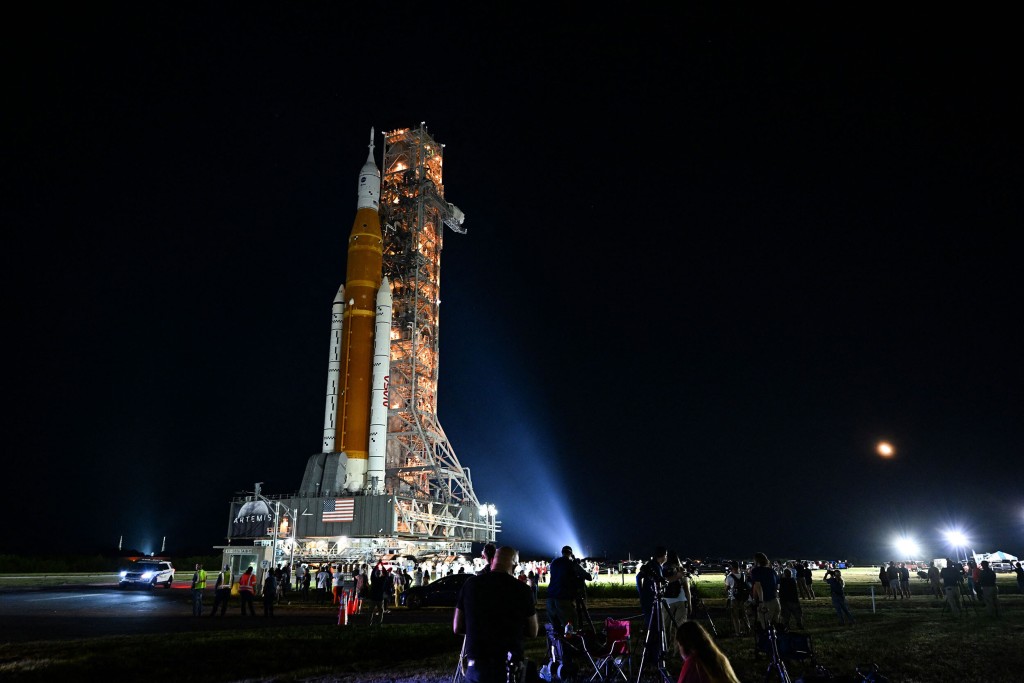 Why Nasa Is Returning To The Moon 50 Years Later With Artemis I