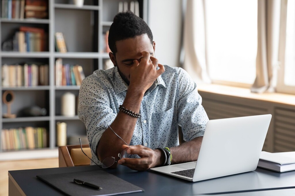 8 Reasons Why You Wake Up Tired, And How To Fix It