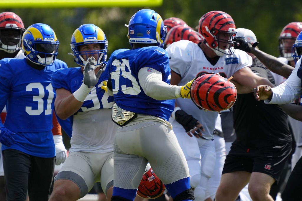 Rams Star Aaron Donald Appears To Swing Helmet At Bengals Players In Joint Practice Ending Brawl