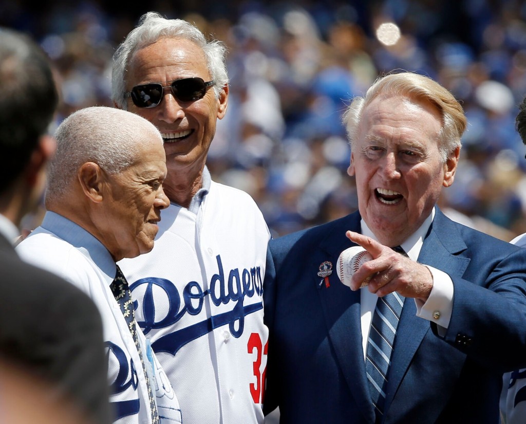 Vin Scully Dies At 94, A Baseball Broadcaster For 67 Years