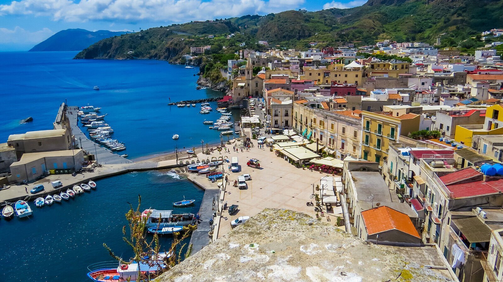 <p>Lipari is one of the volcanic Aeolian Islands located off the north coast of Sicily.</p>