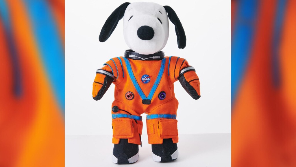 Snoopy, Mannequins And Apollo 11 Items Will Swing By The Moon Aboard Artemis I