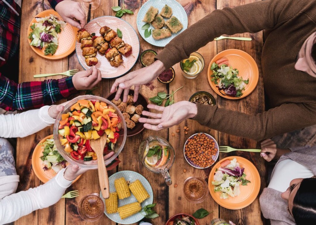 6 Tips For Eating More Mindfully