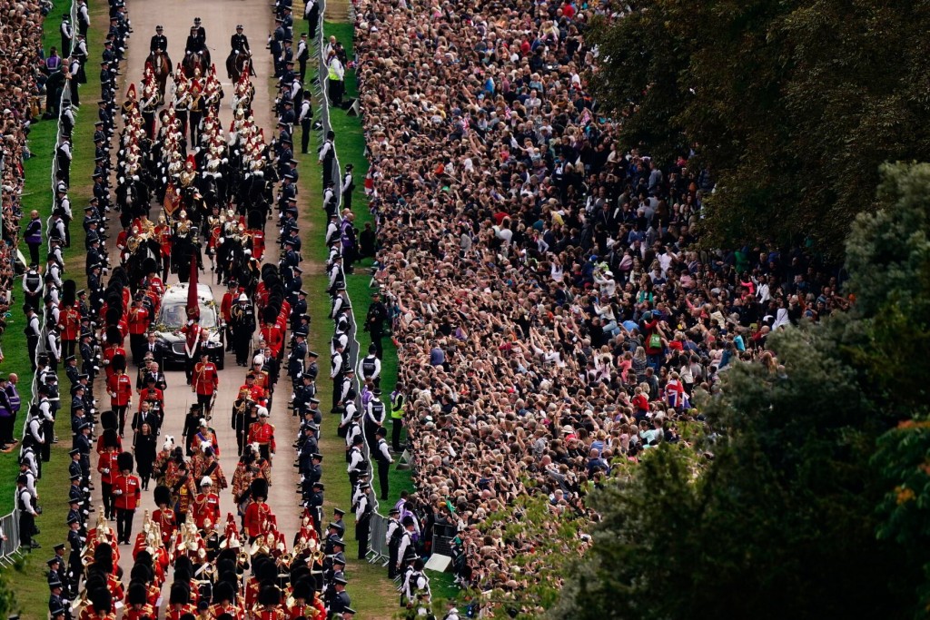 Queen Elizabeth Ii’s Coffin Lowered Into Royal Vault; Private Burial To Follow