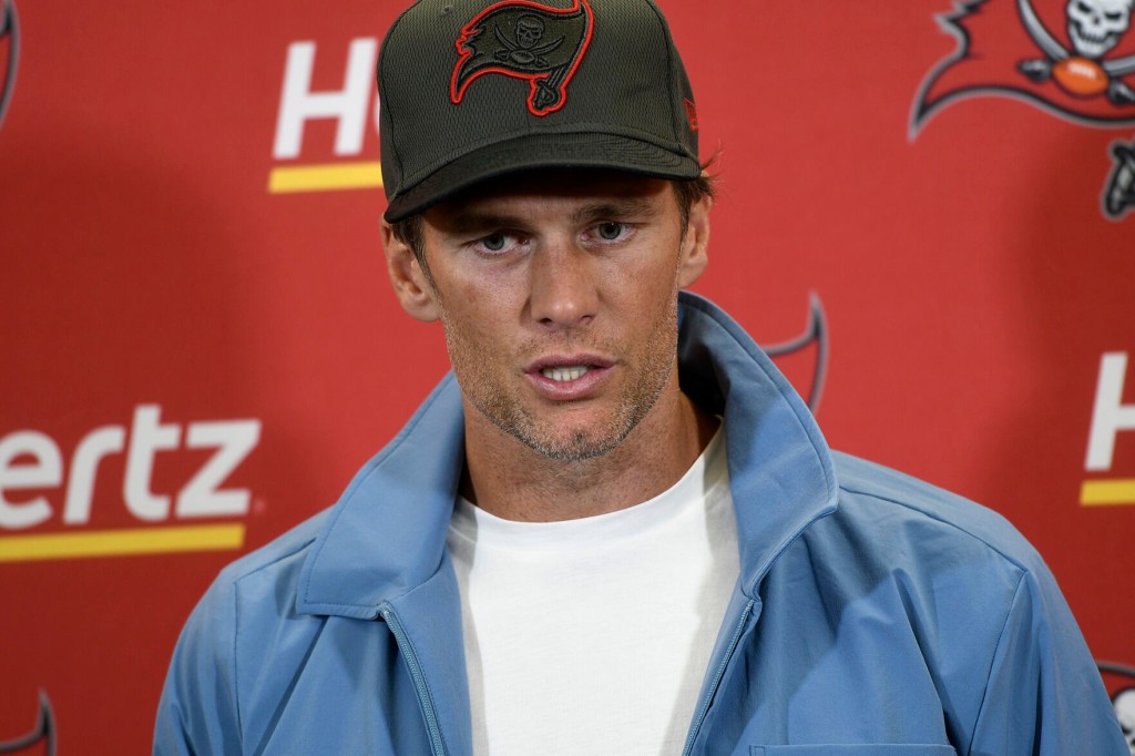 Tom Brady Apologizes For Comparing Football To Military Deployment