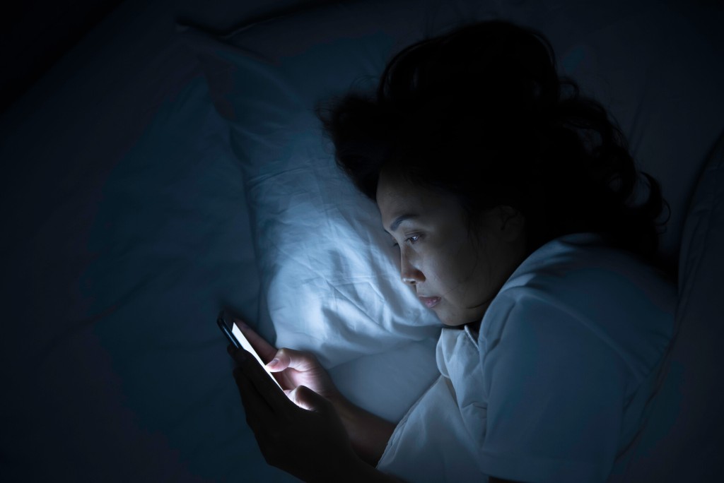 Can You Change From A Night Owl To An Early Bird? Here’s What Sleep Experts Think