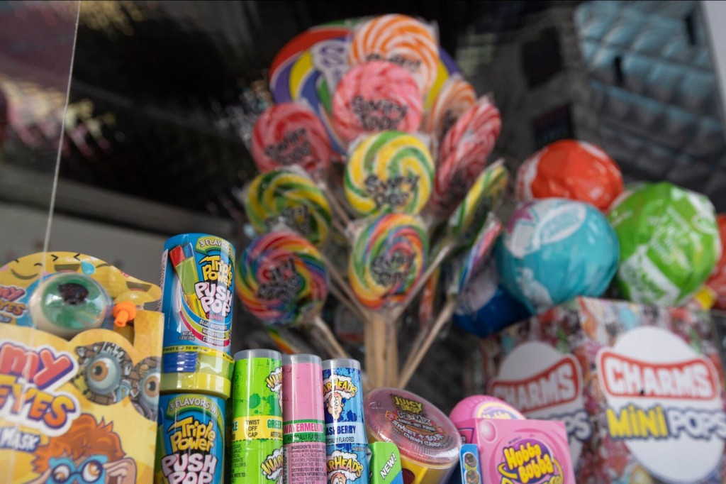 Should Kids Eat Halloween Candy All At Once Or Spread Out? Here’s Help With The Sticky Questions