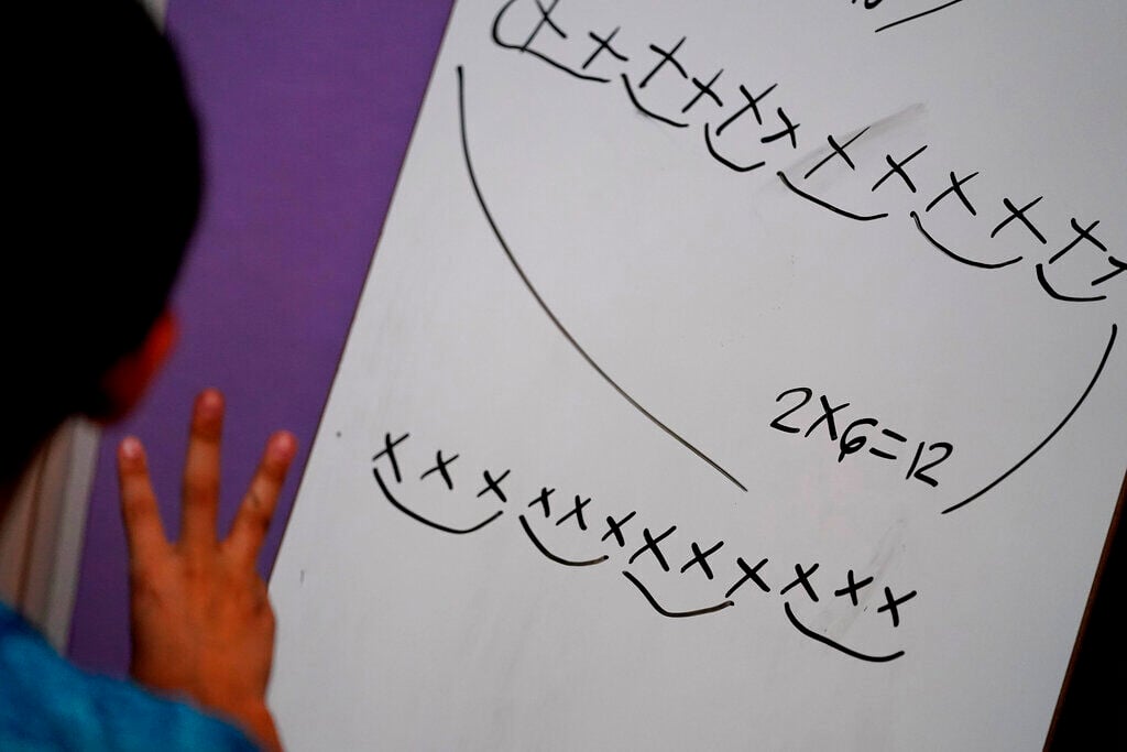 <p>Students at Whittier Elementary School work in groups and independently, Tuesday, Oct. 18, 2022 in Mesa, Ariz. </p>