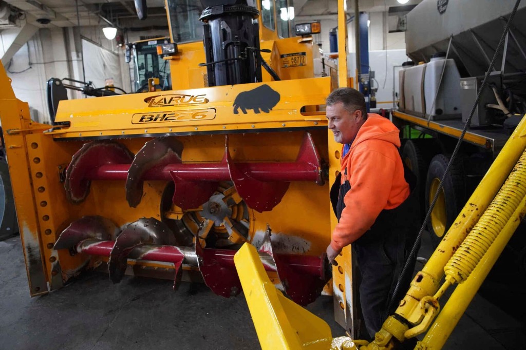 Buffalo, Western New York Brace For Potentially Dangerous Snowstorm