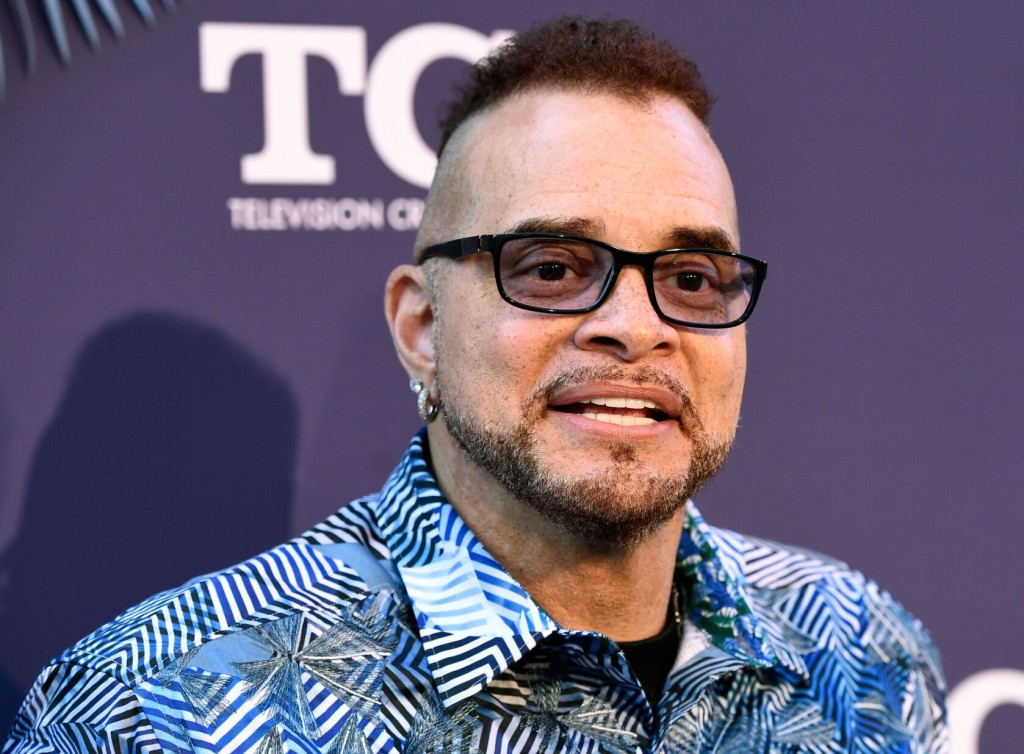Sinbad Taking ‘remarkable’ Steps To Walk Again 2 Years After Stroke