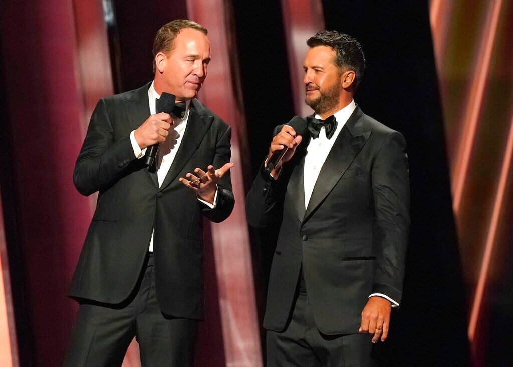 Cma Awards 2022: The Winners, A Tribute To Loretta Lynn, Lifetime Honor For Alan Jackson, Top Pics