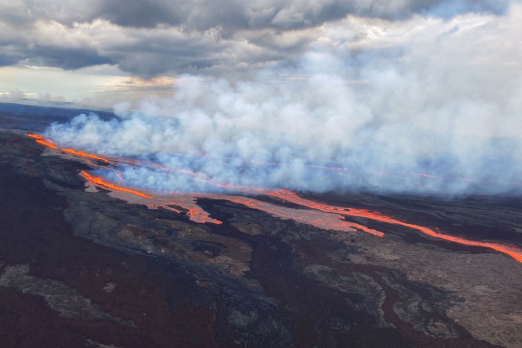 What Hazards Are Posed By Hawaii’s Mauna Loa?