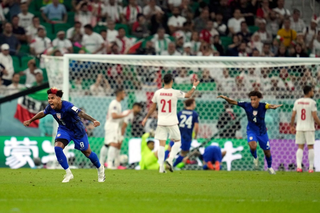 Us Beats Iran, Advances To Round Of 16 At World Cup