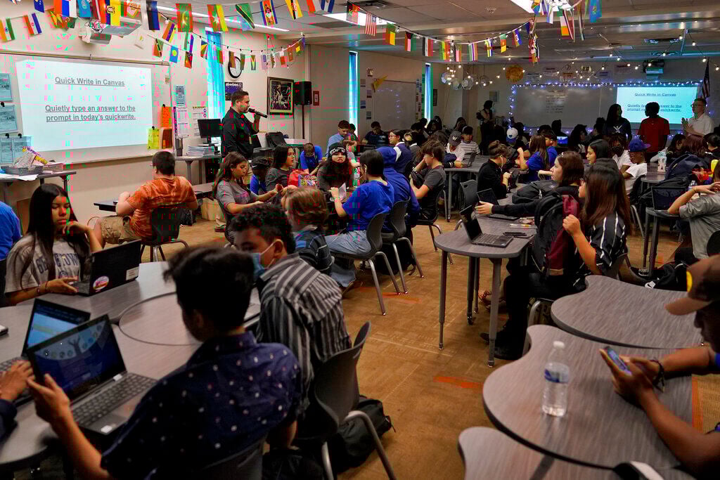 <p>Westwood High School English students work in Jeff Hall's class, Tuesday, Oct. 18, 2022 in Mesa, Ariz. </p>