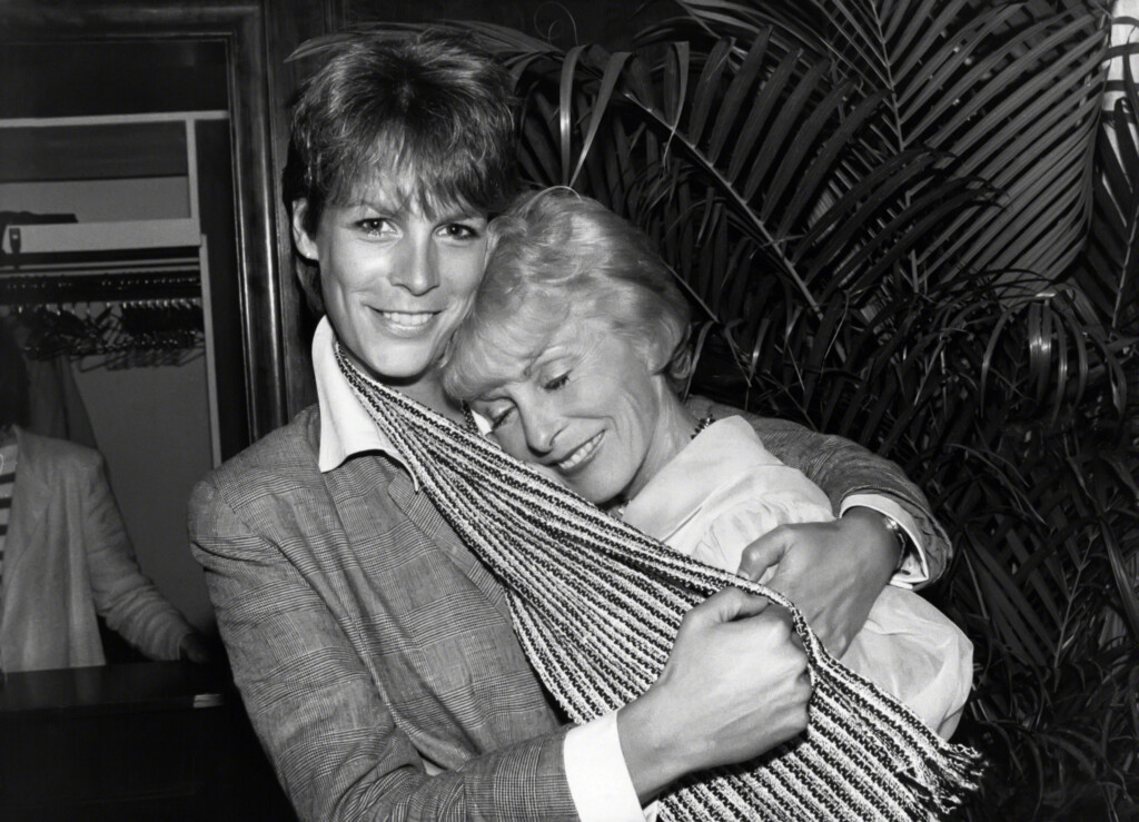 Jamie Lee Curtis Pays Tribute To Mom Janet Leigh